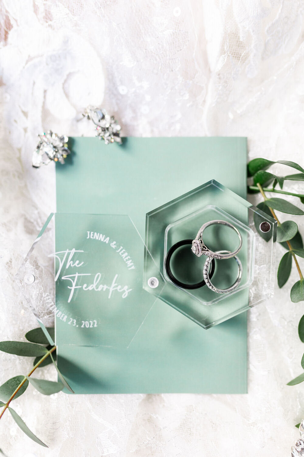 Hannah-Barlow-Photography-Wedding-Vow-Book