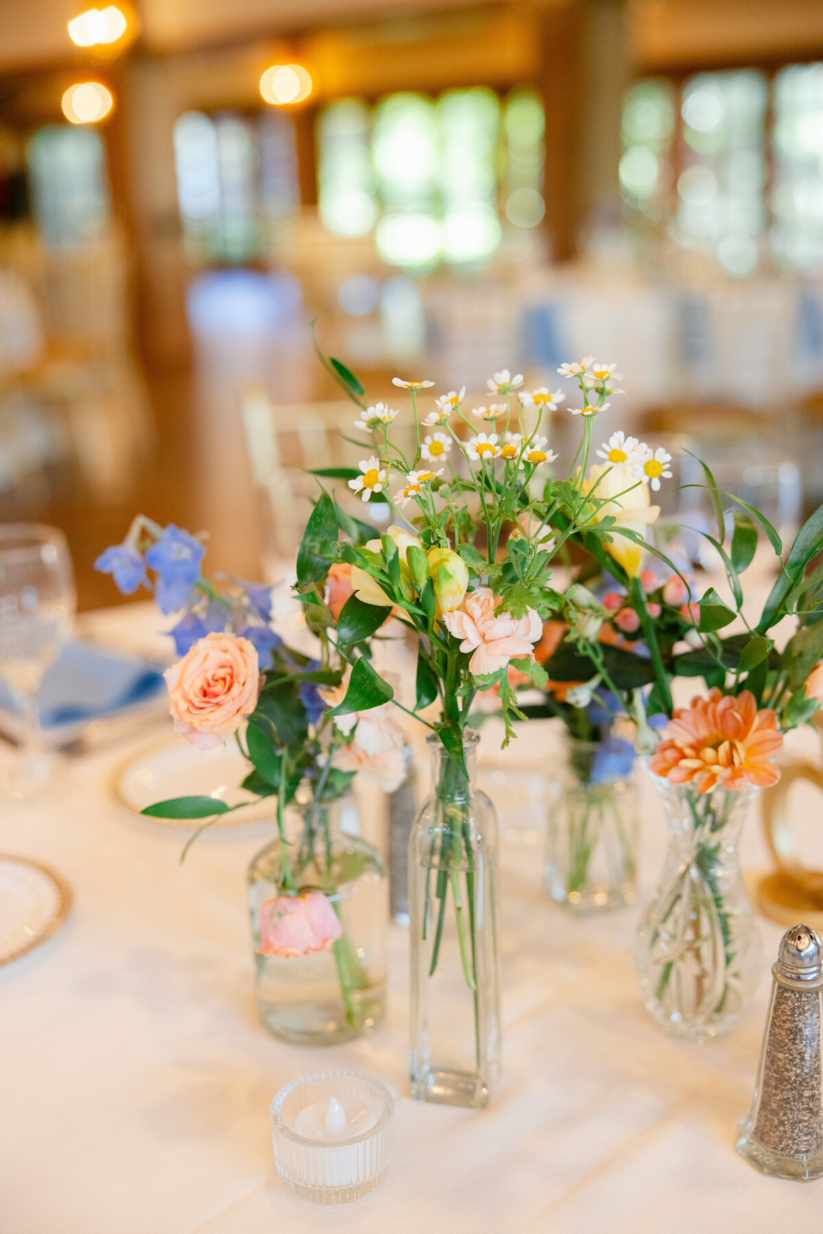 floral-bud-vases-centerpieces-connecticut-wedding-florals