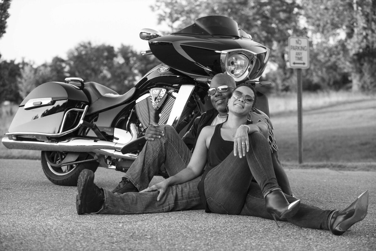 stephanie-and-terrell-engagement-bw_121_optimized
