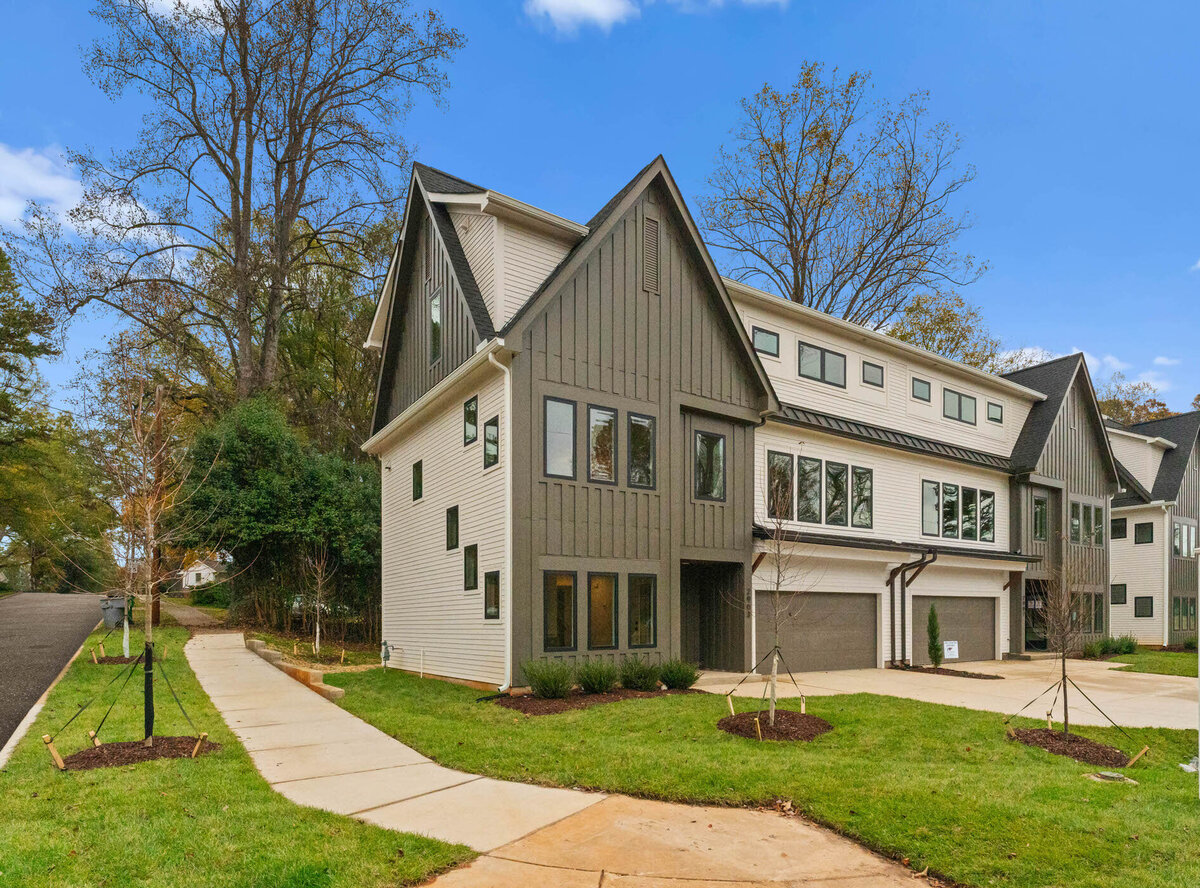 Hilliard Dr_Ext-02