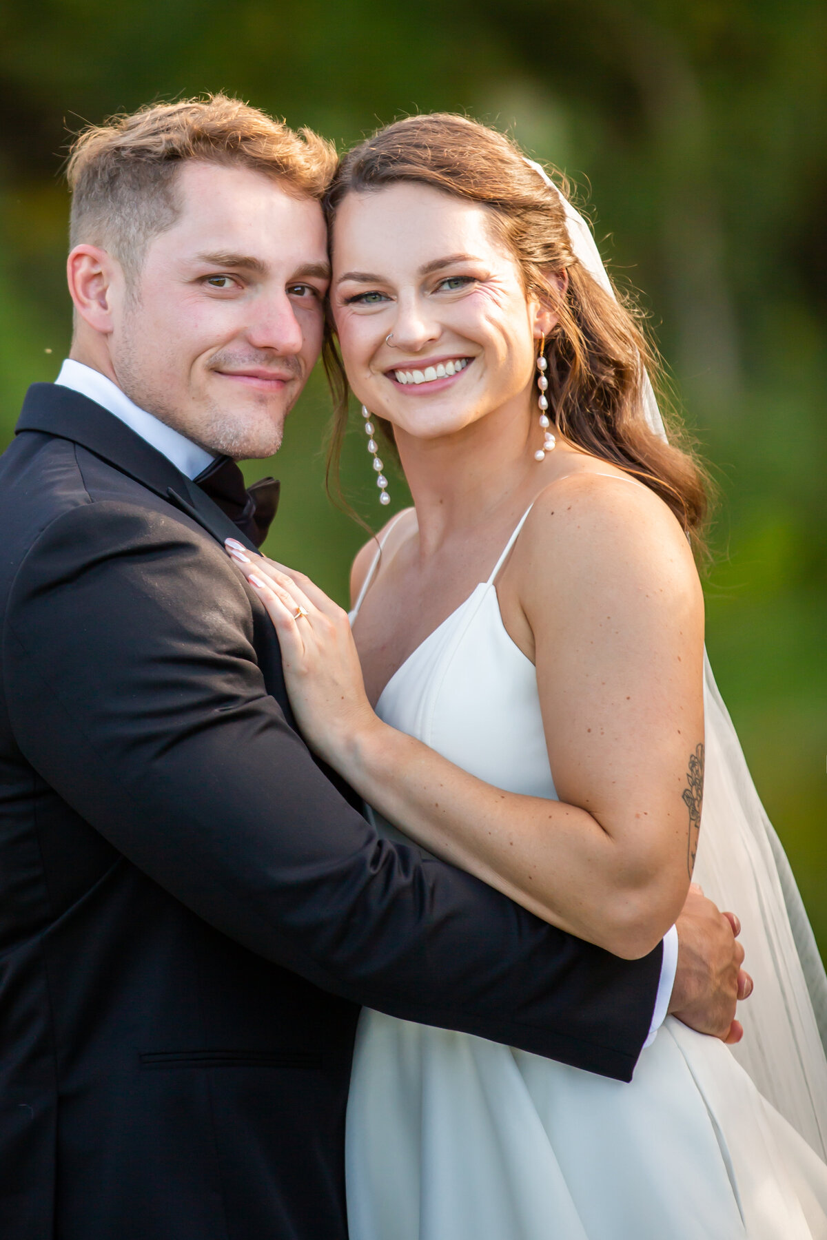 loudoun-studios-wedding-bluemont-blue-valley-vineyards-virginia00007