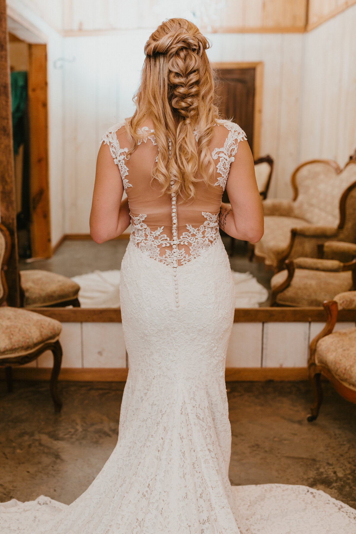 colorado-wedding-photographer-in-soddy-daisy-tennessee-at-mountain-heights-venue-near-nashville-horse-dog-lake-barn-88