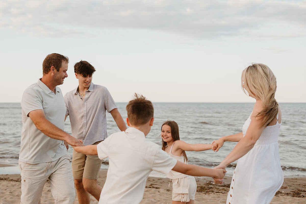 Moments-by-morgan-moncton-family-photographer-lifestyle-session1