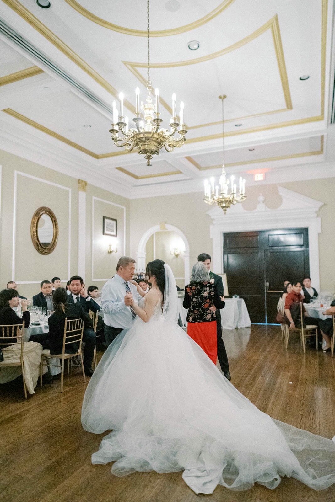 W10-Wedding-St-Michaels-Cathedral-Basilica-Jennifer-and-Anthony-2024-10-19-2500px-1206