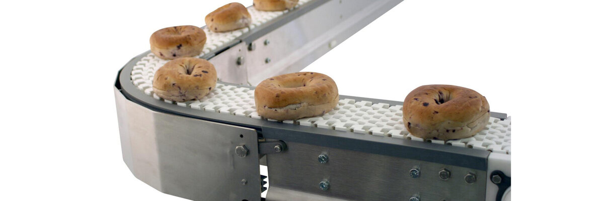 food conveyor belt with bagels
