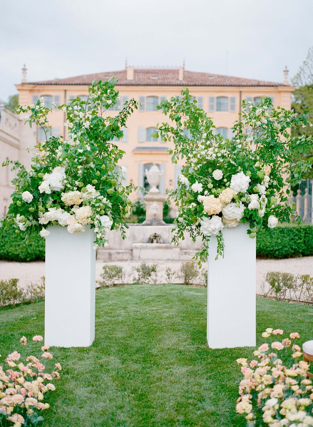 054b_provence_wedding_chateau_de_fonscolombe