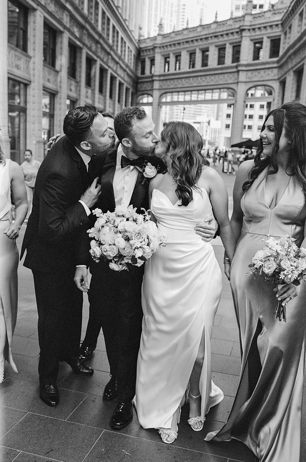 Courtney_Davidson_Photography_Rockwell_on_the_River_Chicago_Wedding_31