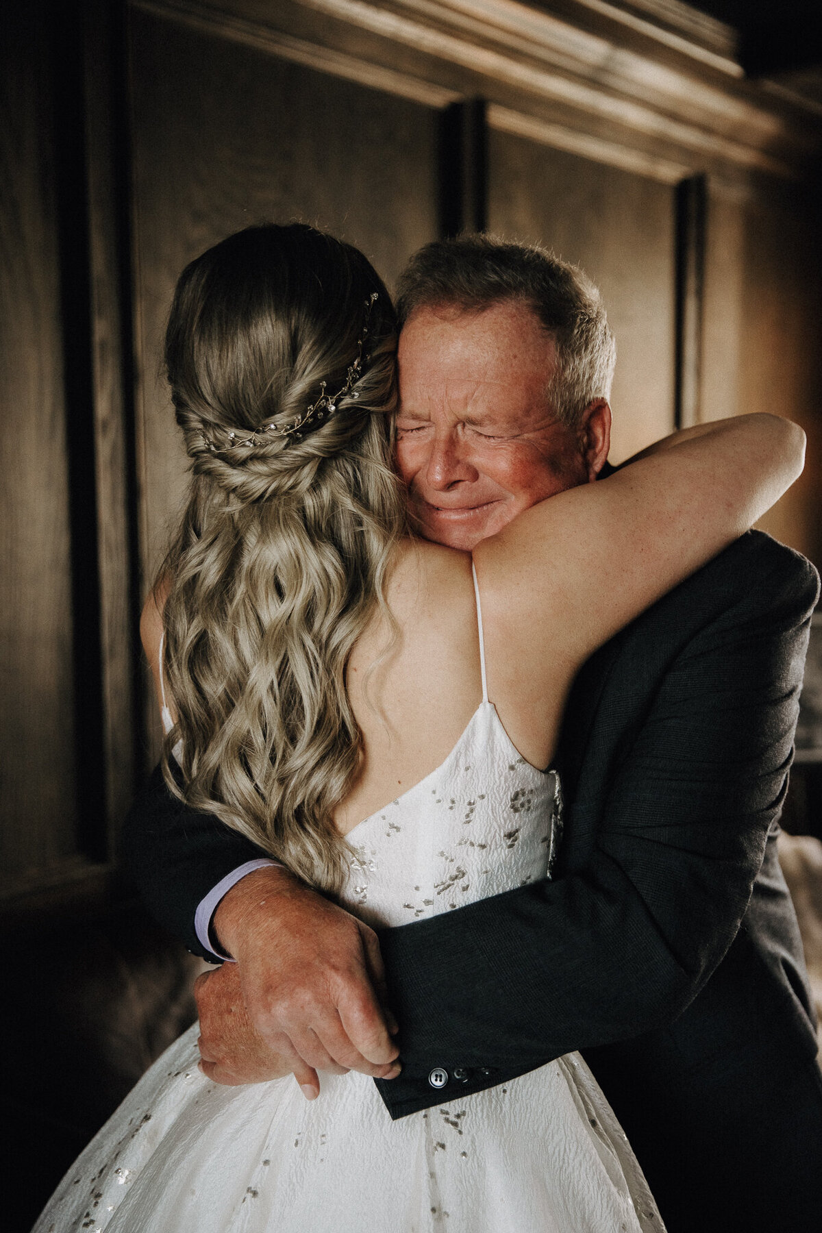 father-of-bride-first-look1