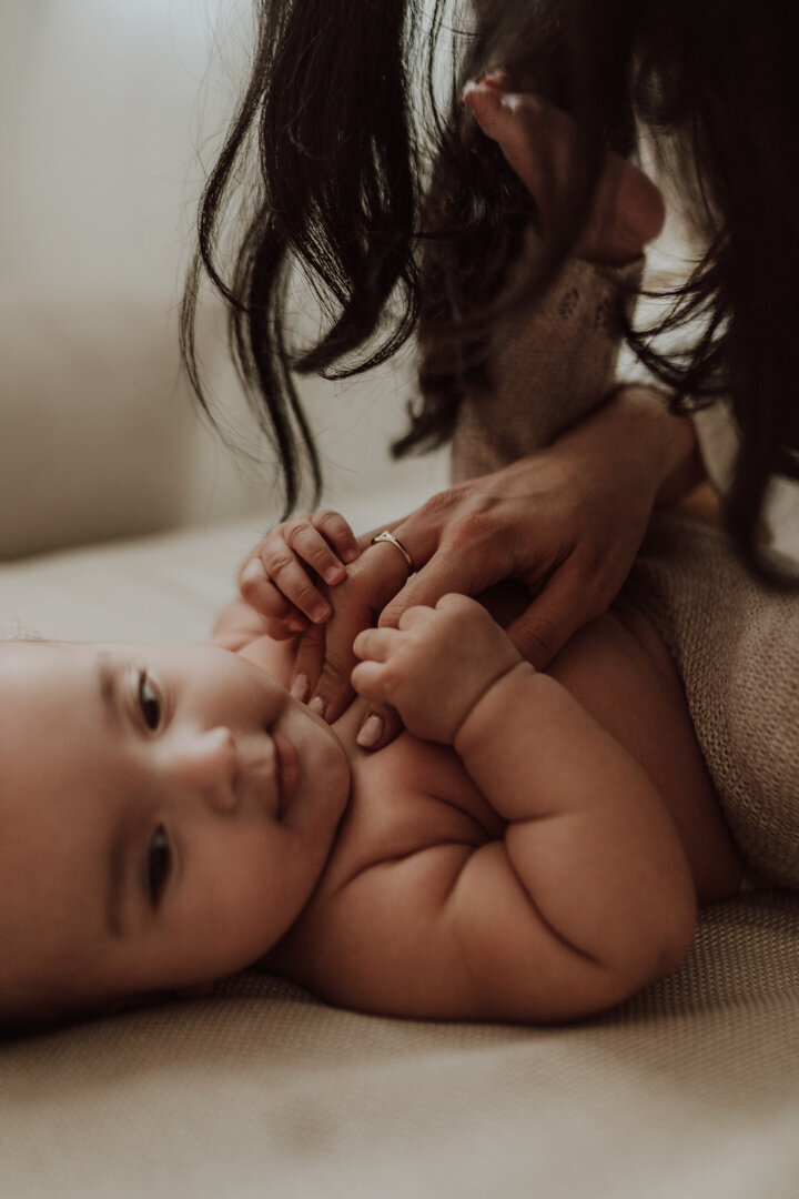 Motherhood Studio Photoshoot Hampshire- Carley Aplin