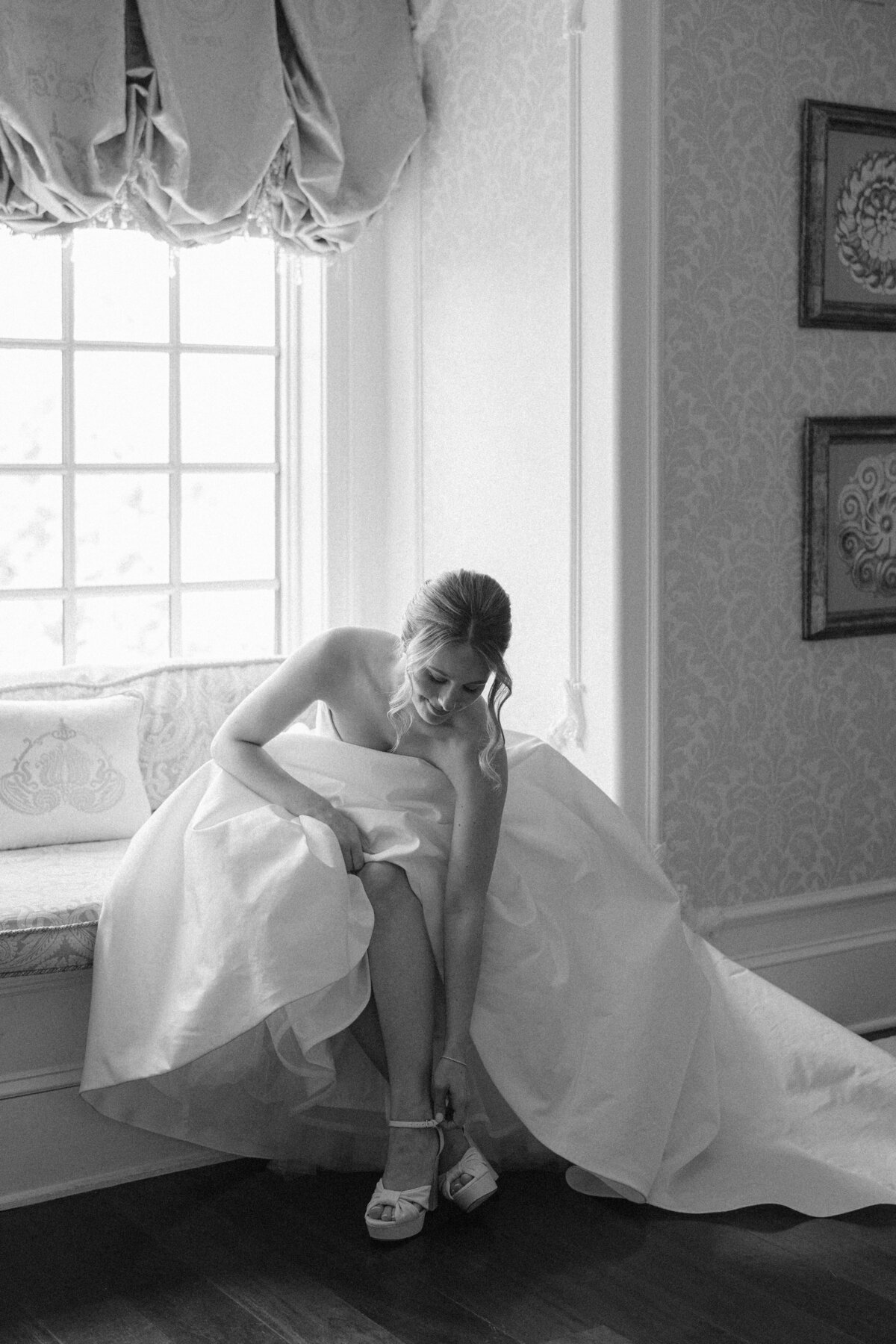 Grace & Ardor Co. East Coast Wedding Engagement Photography Pennsylvania New York City New Jersey Philadelphia Timeless Bold Art Direction Editorial Erin McGeever Ashford Estate Fall-14