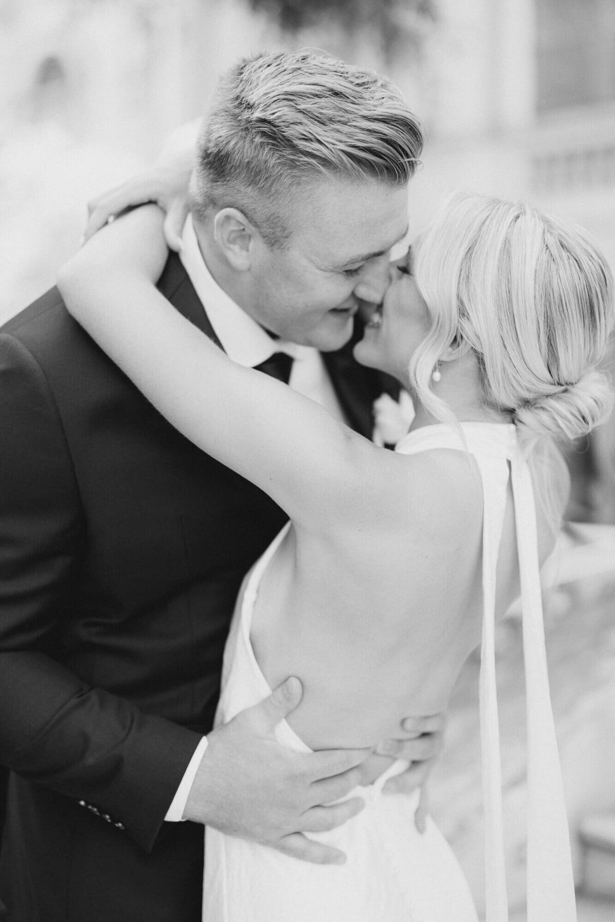 intimate-wedding-vienna-palais-coburg-nfl-player-8