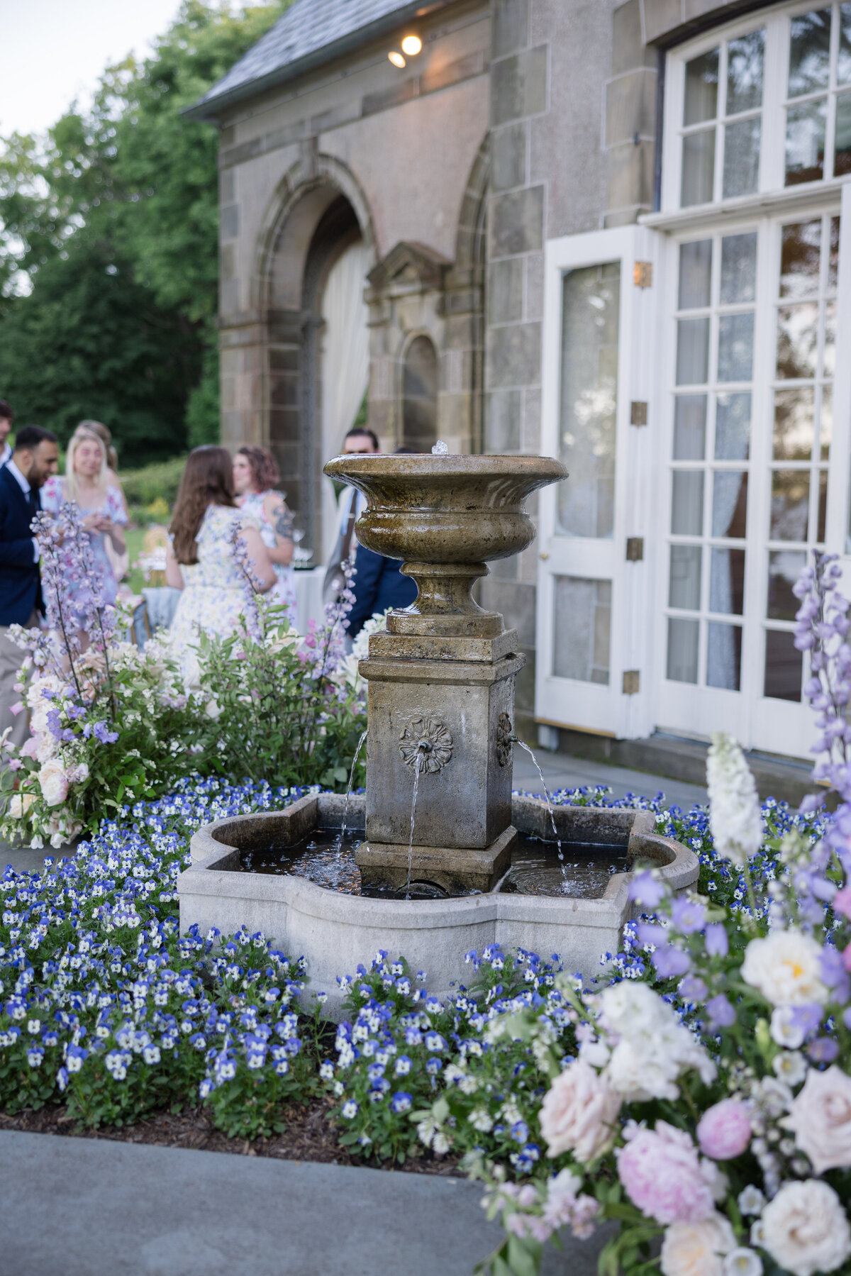 wedding-florist-at-glen-manor-house-ri