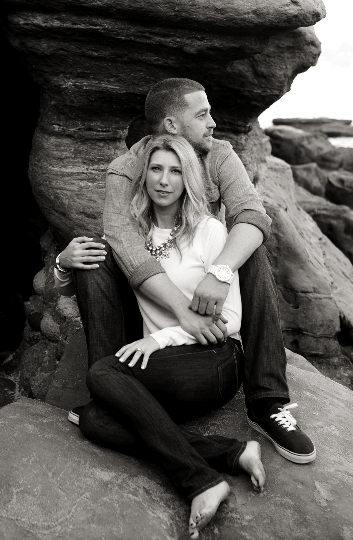 la-jolla-cove-engagement-session-couple-portrait