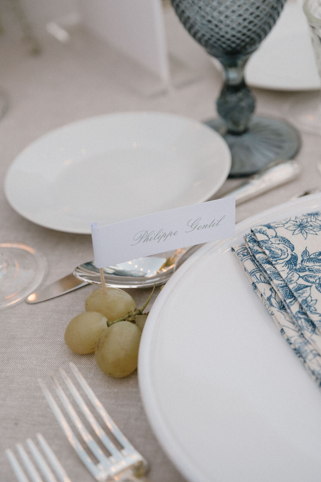 Flora_And_Grace_Editorial_France_Analog_Editorial_Wedding_Photographer (1 von 1)-42