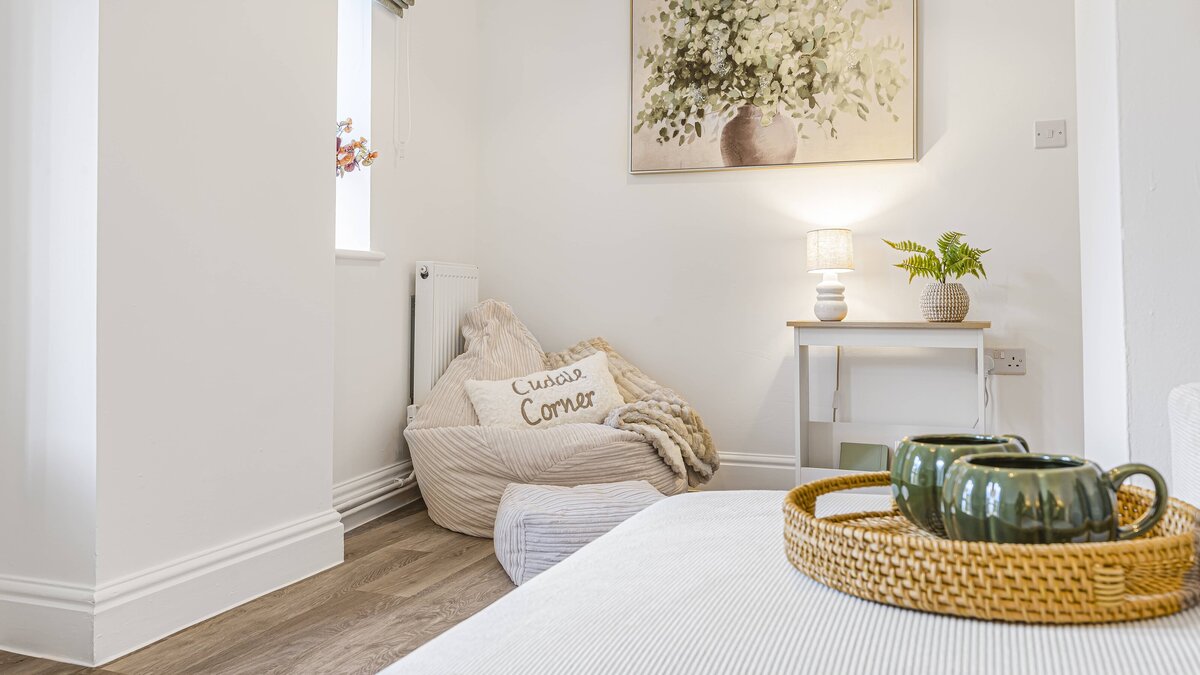 The Hideaway: Luxury 2 Bedroom Cottage