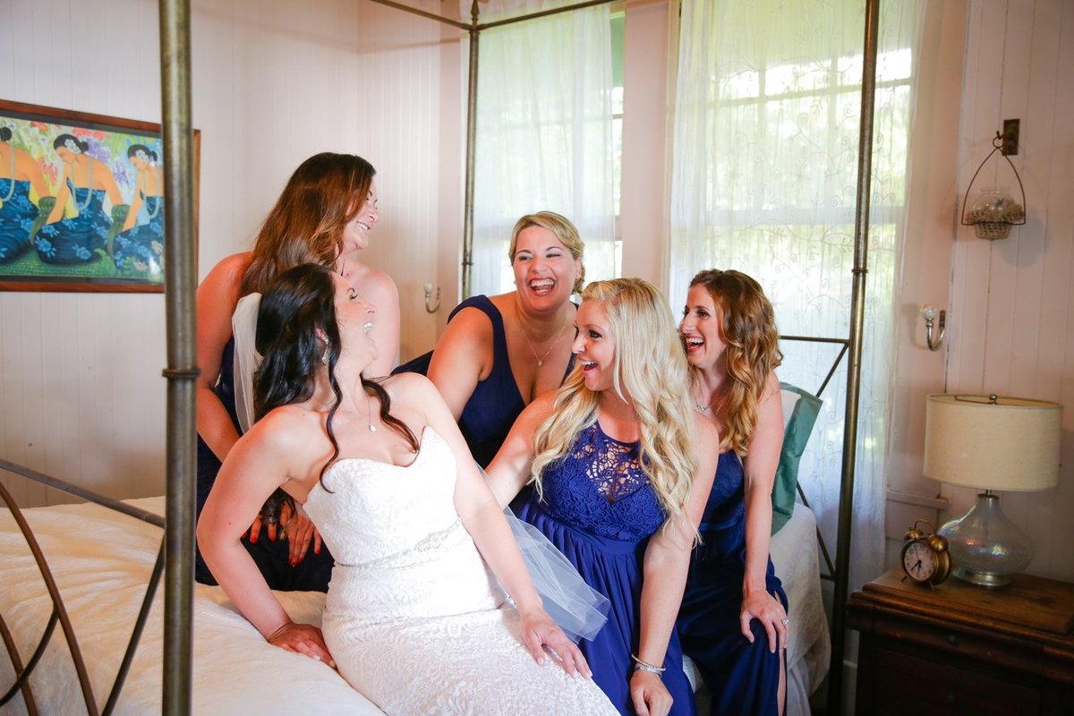 Capture Aloha Photography Wedding Preparation with the bride and the bridesmaid
