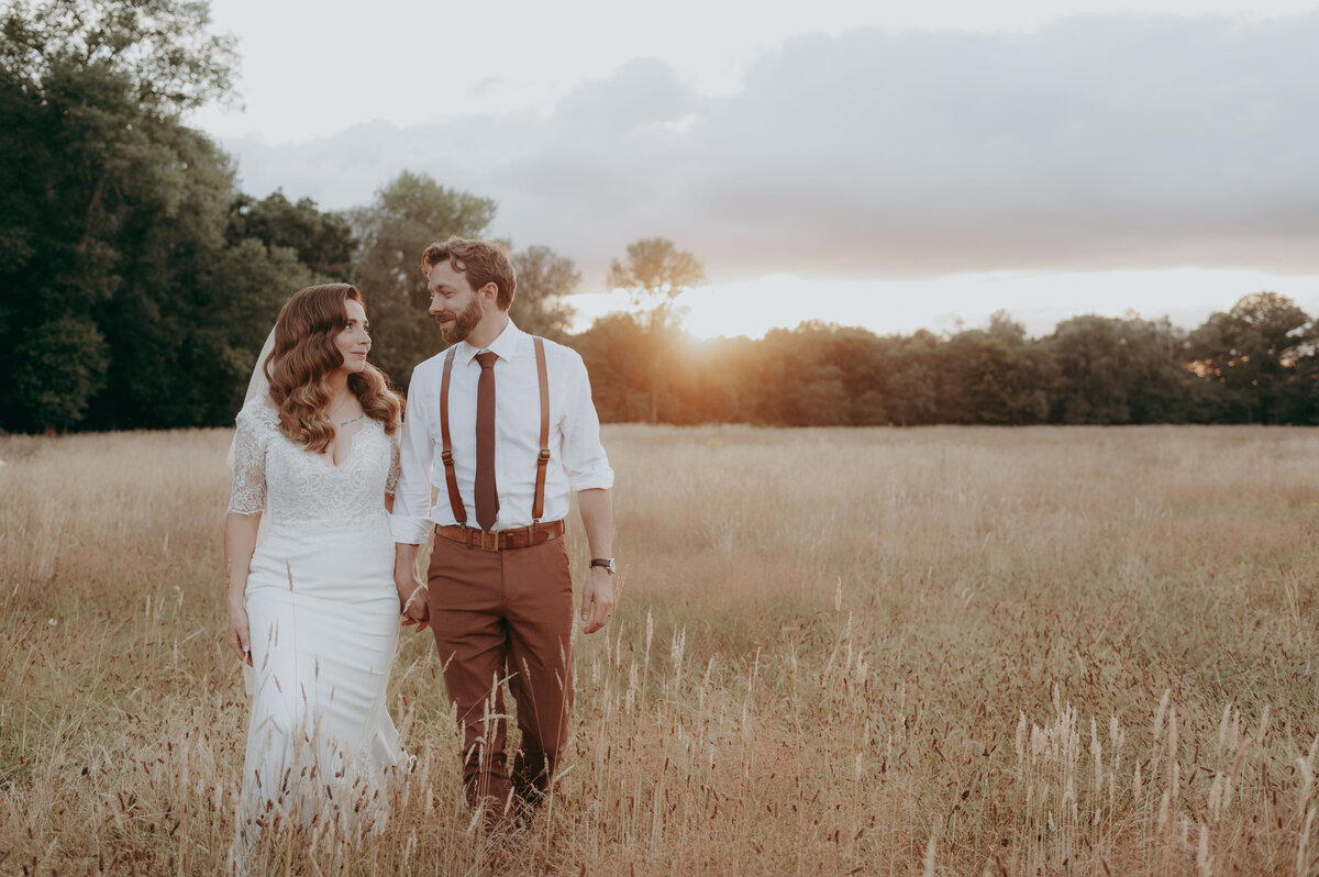 bride_and_groom_field_portrait_cambridge_wedding-1