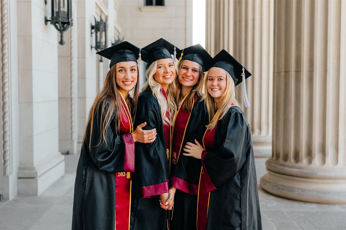 SophiaIezzi+FriendsGradPhotos_0032_websize