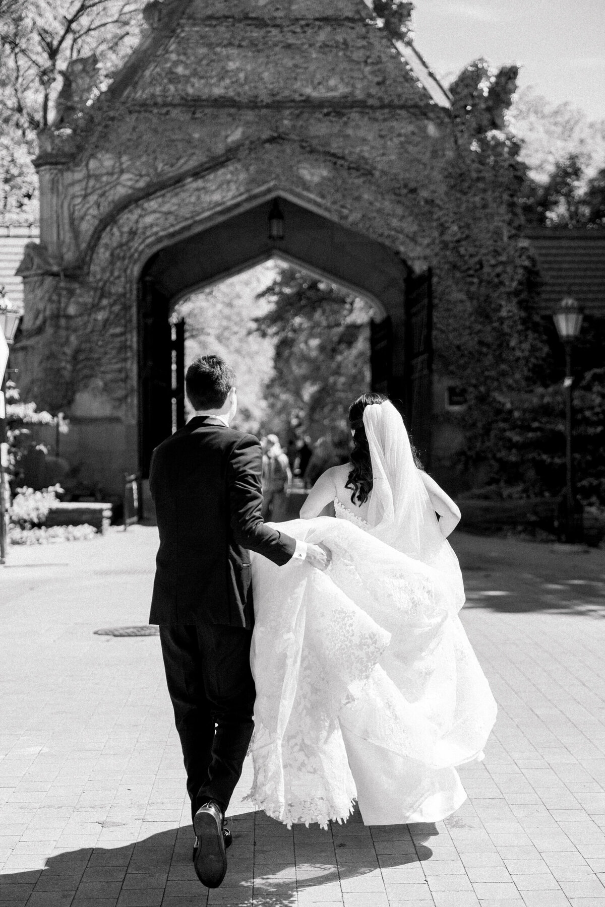 Lexi Benjamin Photography_Adler Planetarium Wedding_05.25.24-100