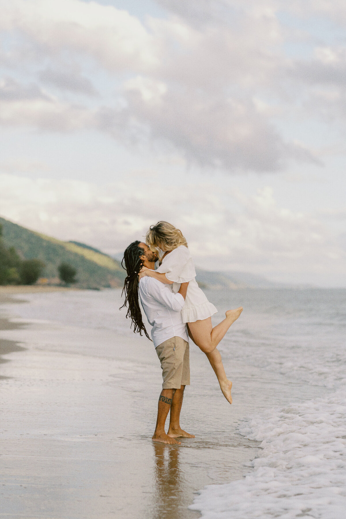ellis-beach-sunrise-family-engagement-shoot-142