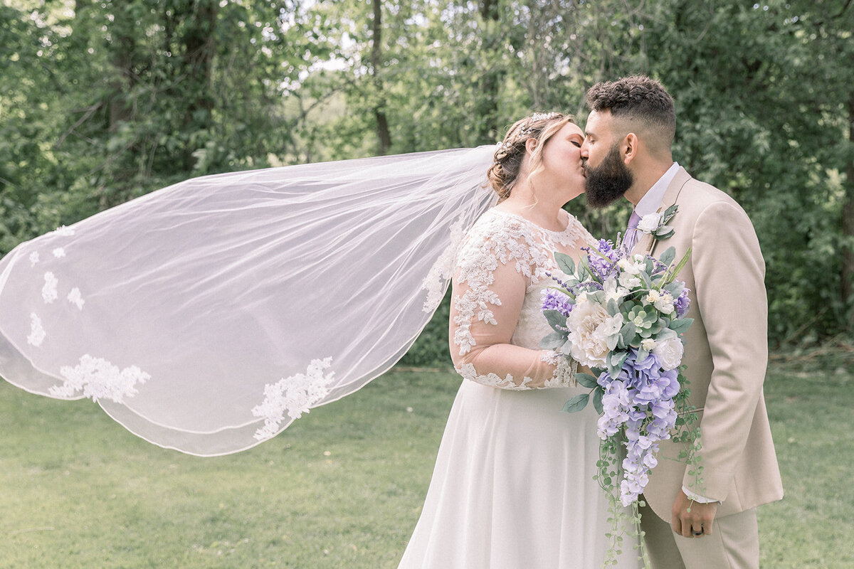 Detroit-Michigan-Wedding-Photographer-Heather-and-DJ-14