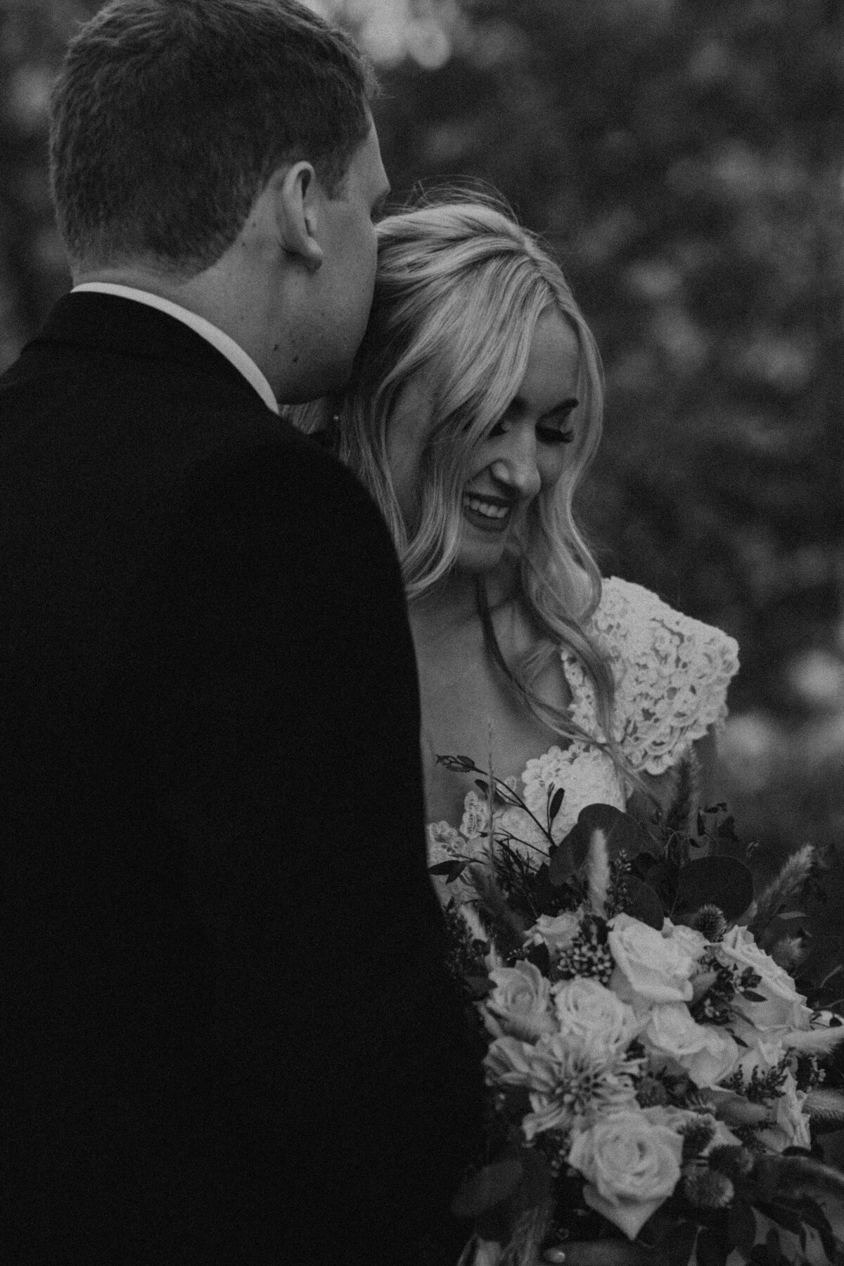 brittany-william-wedding-british-columbia-kelowna-lake-mountains-fall-autumn-gallaghers-canyon-golf-course-11