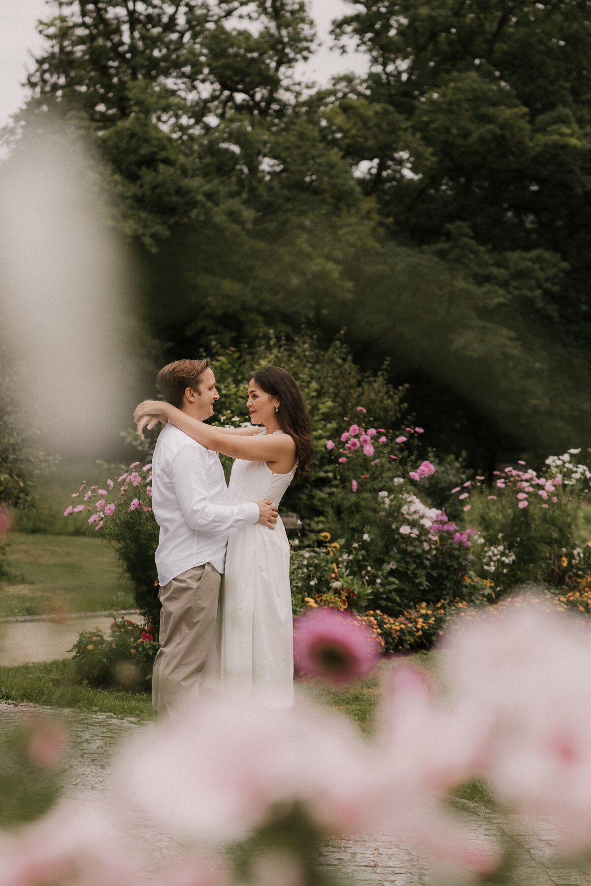 Pärchenfotoshooting pärchenfotos couplephotos verlobungsshooting salzburg verlobungsfotos verlobungsfotoshooting