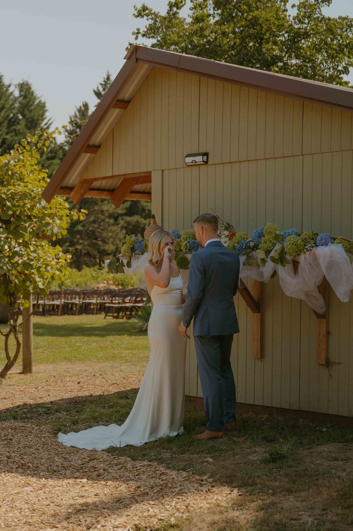 Oregon-Vineyard-wedding-photos-24