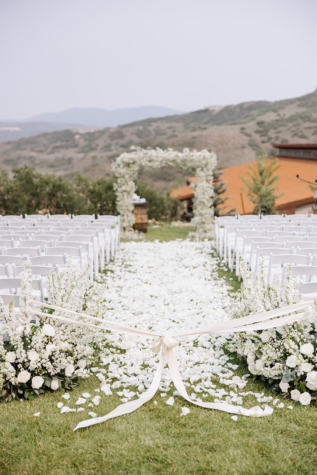 blue-sky-ranch-mountain-summer-utah-wedding-logan-walkerphoto-368L-2021