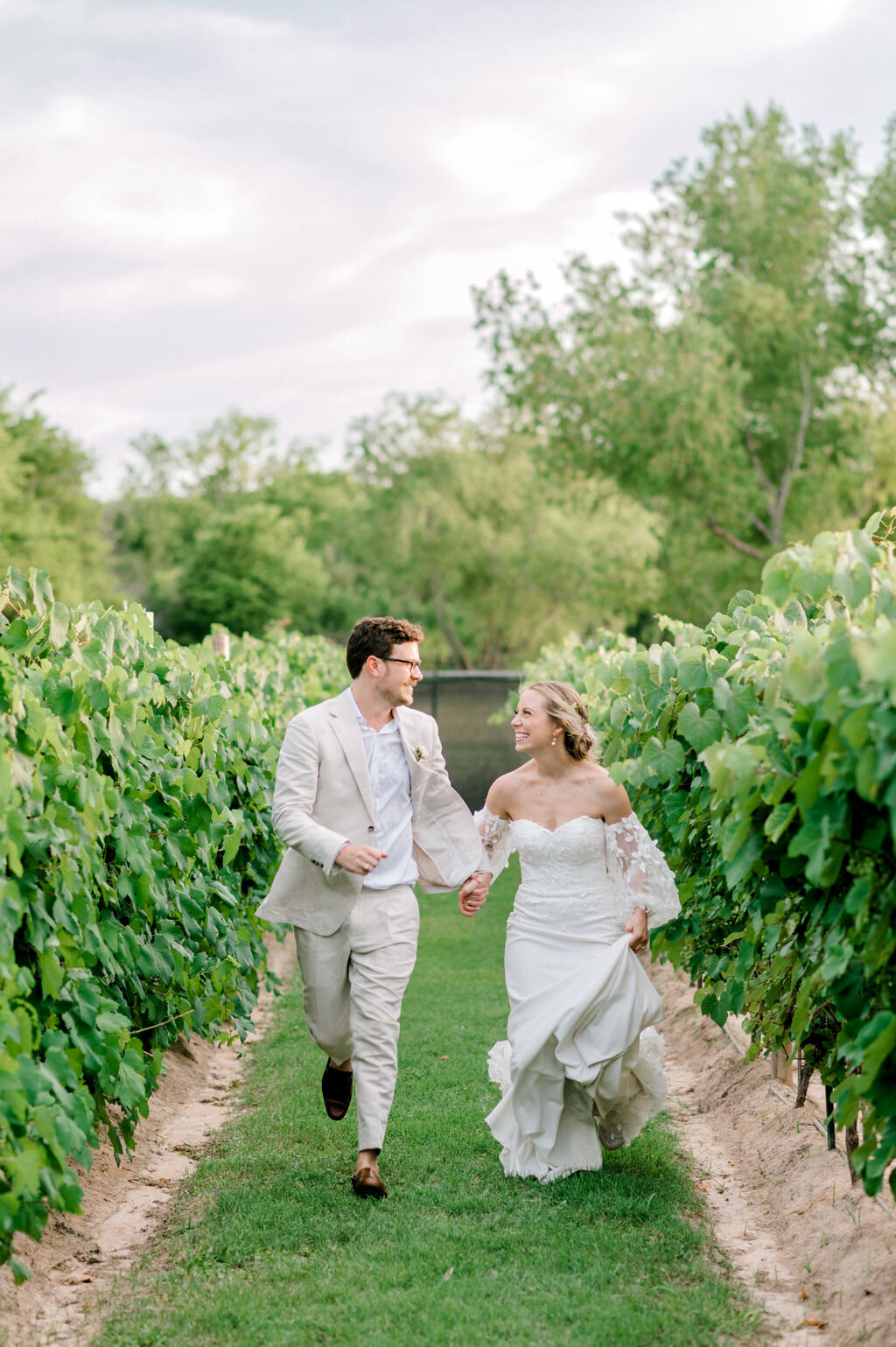 allisonbolinphoto-Joyful-Central-Texas-Wedding-3