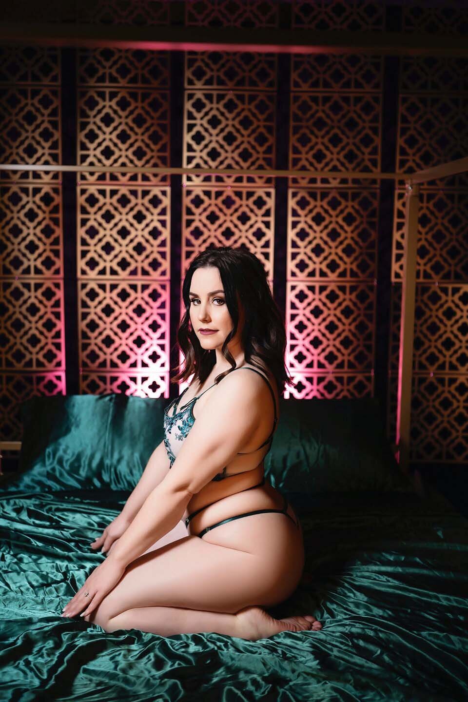 celebrating-motherhood-boudoir-de