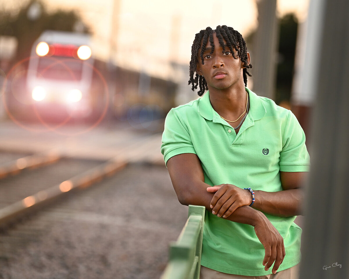 senior-boy-by-train-plano-texas