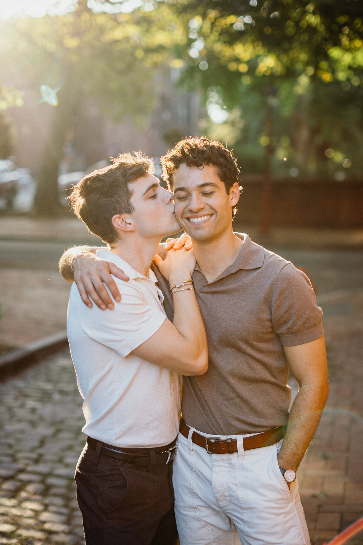 natural couples photographer in philadelphia