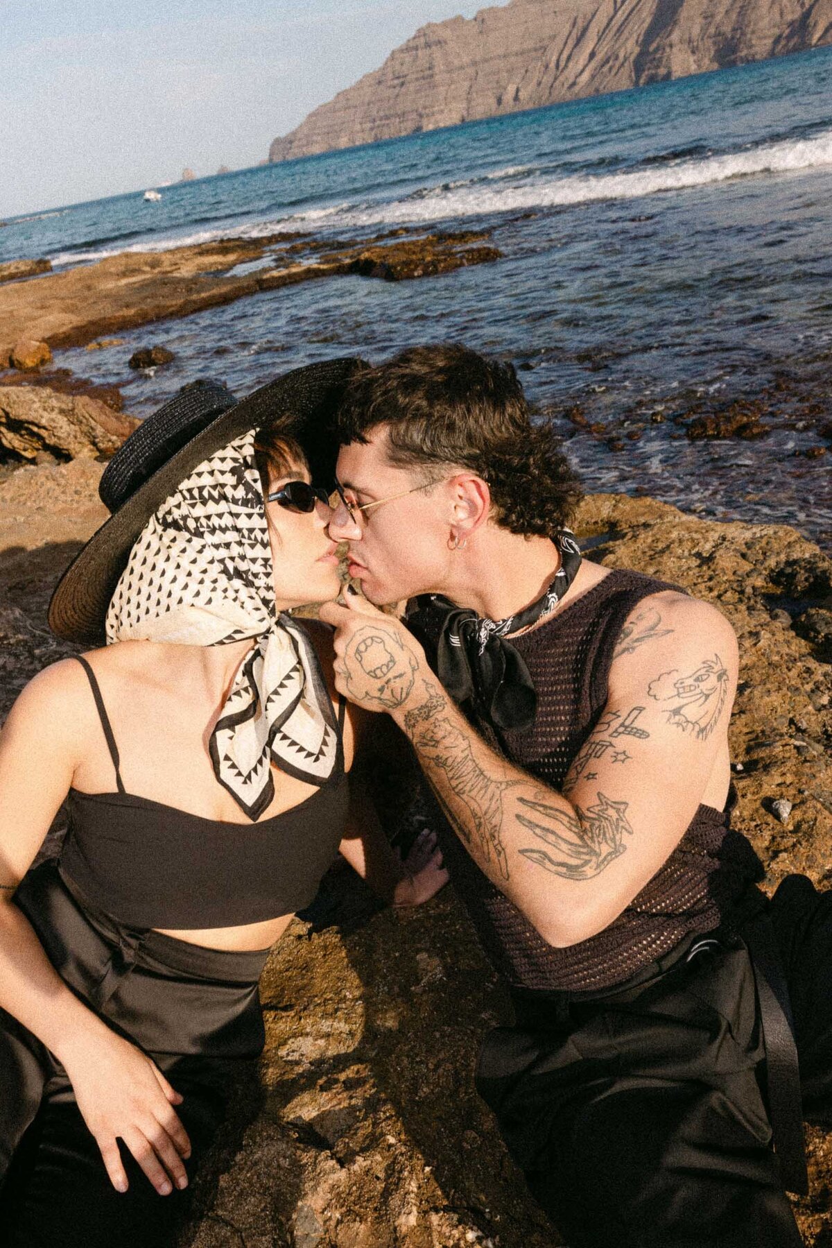rock couple photo shoot spain 11