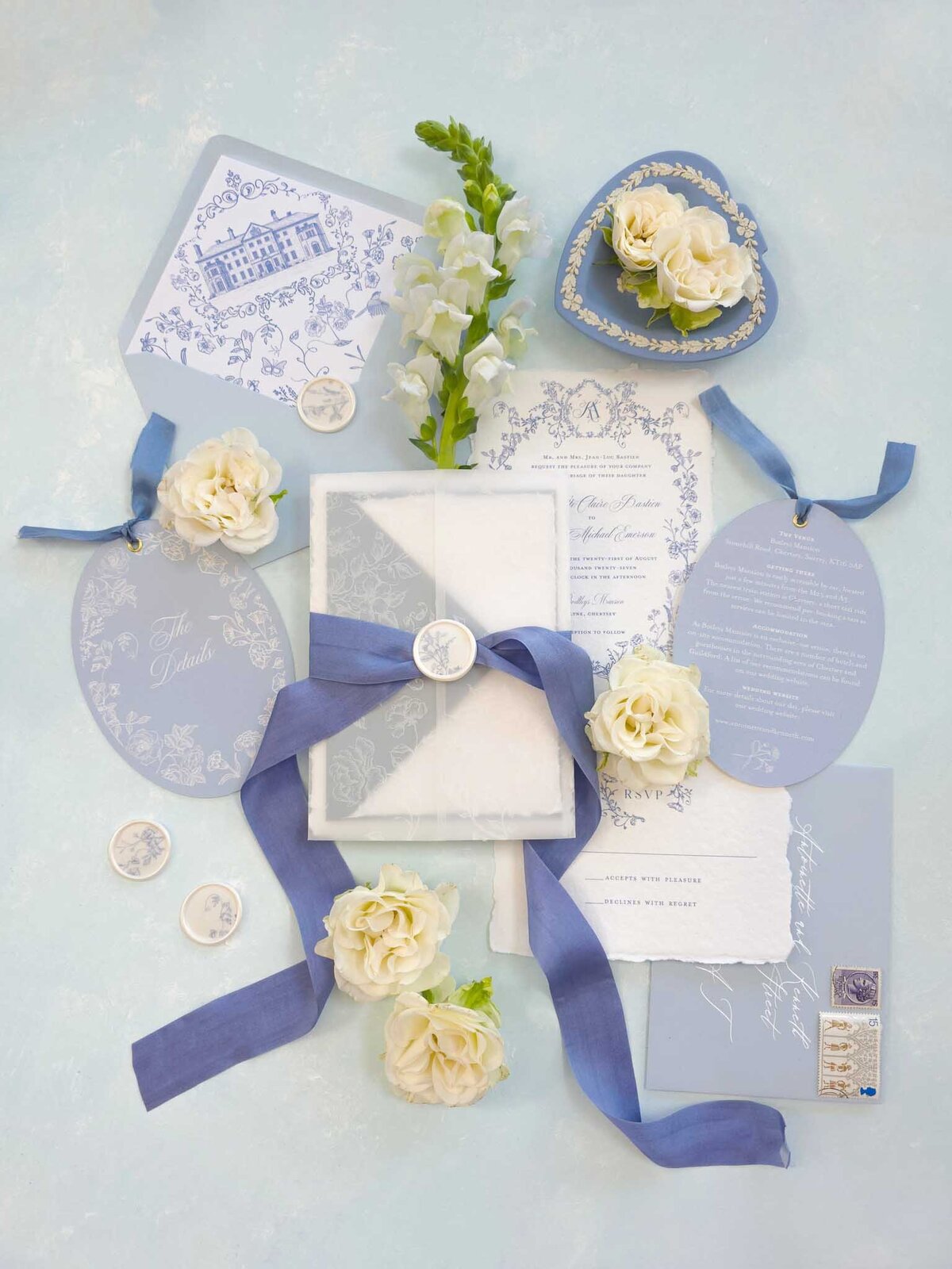 Antoinette invitation suite