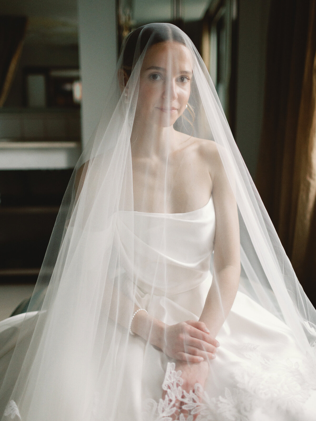 best-seattle-wedding-photographers-the-tenneys-at-washington-athletic-club-11