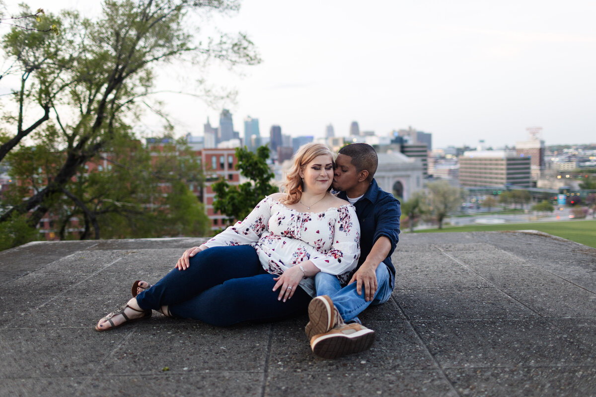 caitlyncloudphotography_weddingphotography_kansascity_engagement1-24