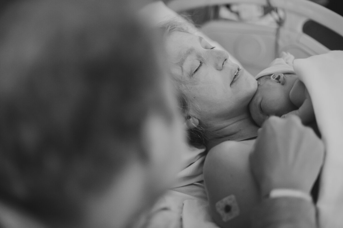 ct-doula-within-motherhood-birth-photography-012