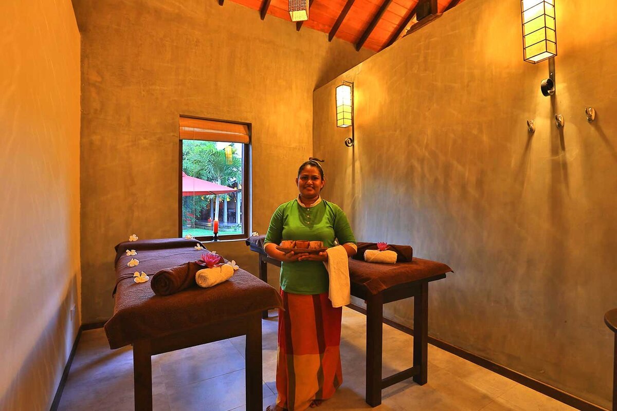 Chaarya-Resort-and-Spa-massage-Sri-Lanka