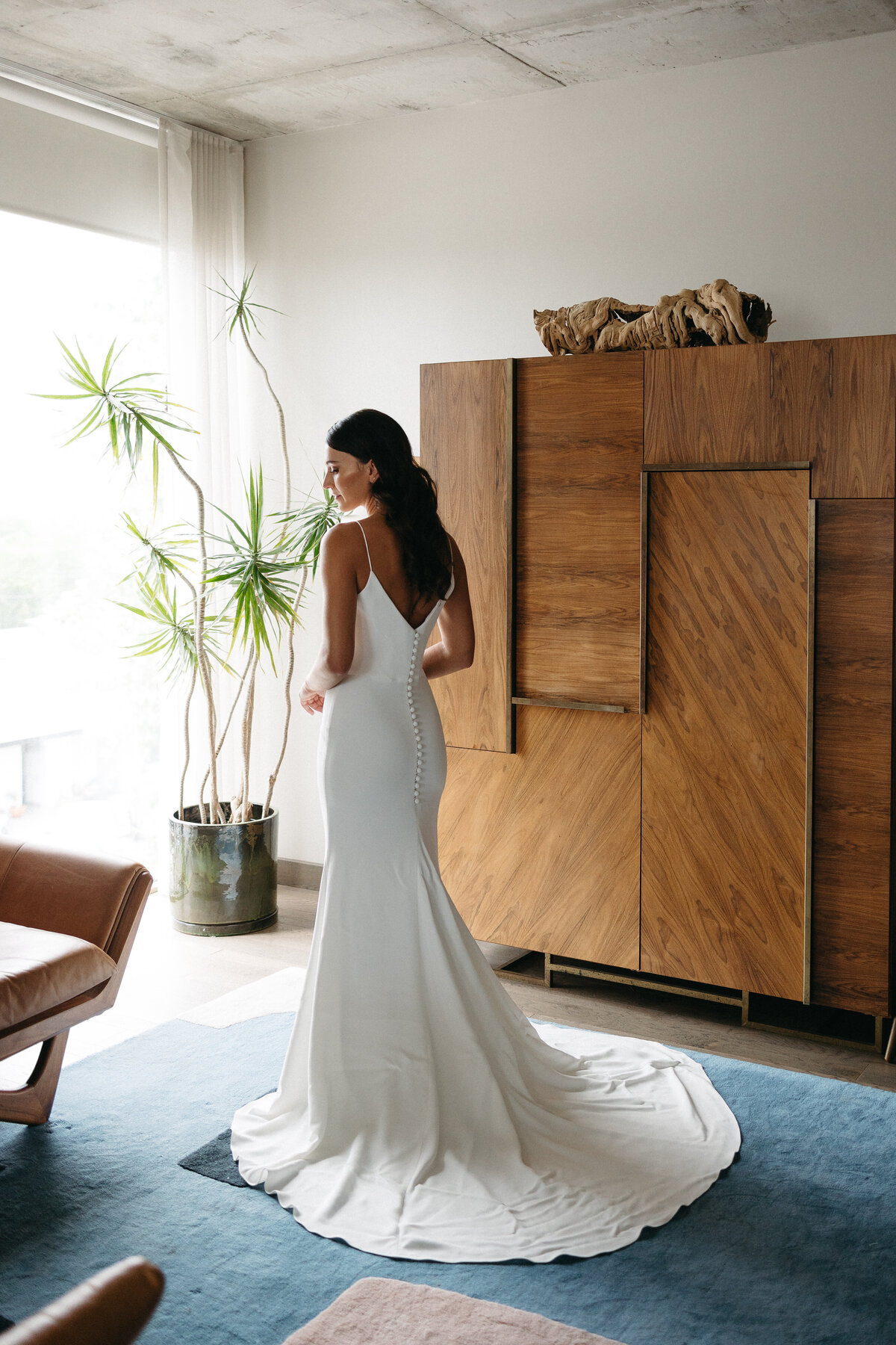 Natural-modern-south-congress-hotel-wedding-austin-photographer-leah-thomason-2