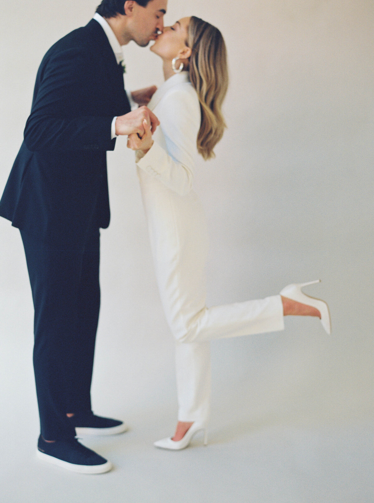 minimalist-chic-wedding-elopement47