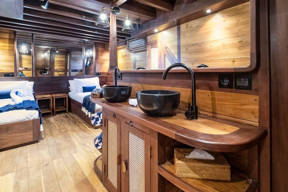 Majik Luxury Yacht Charter Raja Ampat Deluxe Cabin