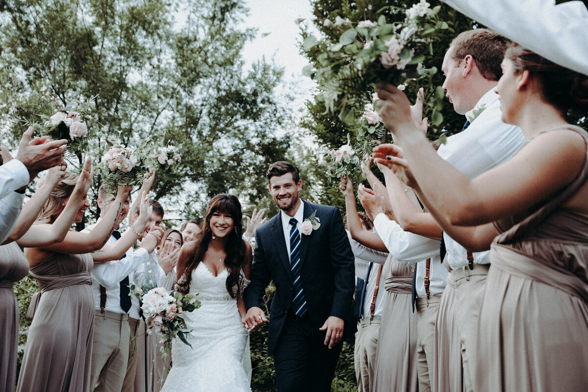 Beautiful wedding at LONG HOLLOW GARDENS