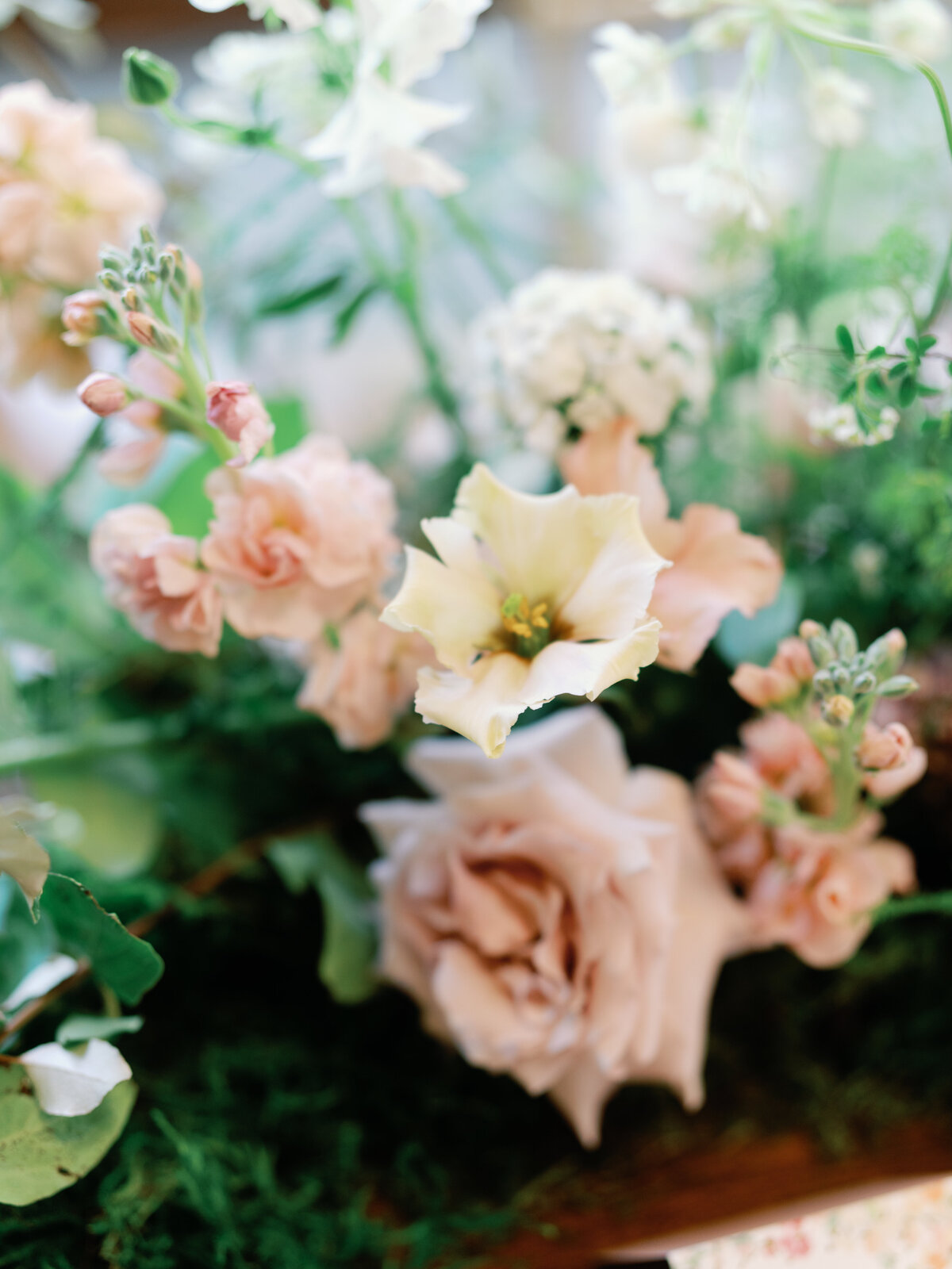 Sarah Rae Floral Designs Wedding Event Florist Flowers Kentucky Chic Whimsical Romantic Weddings20