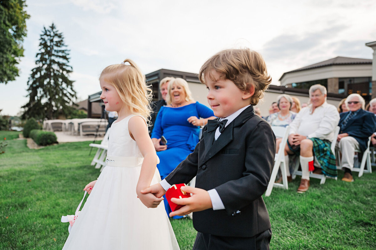 kids at wedding day