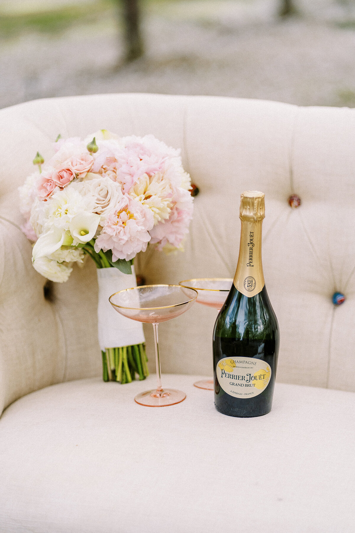 abele-farms-almond-blossom-engagement-8