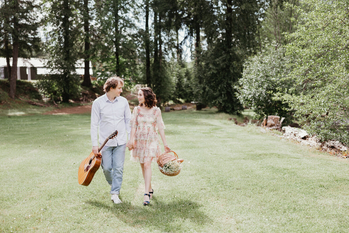 rebers-riverside-engagement-1