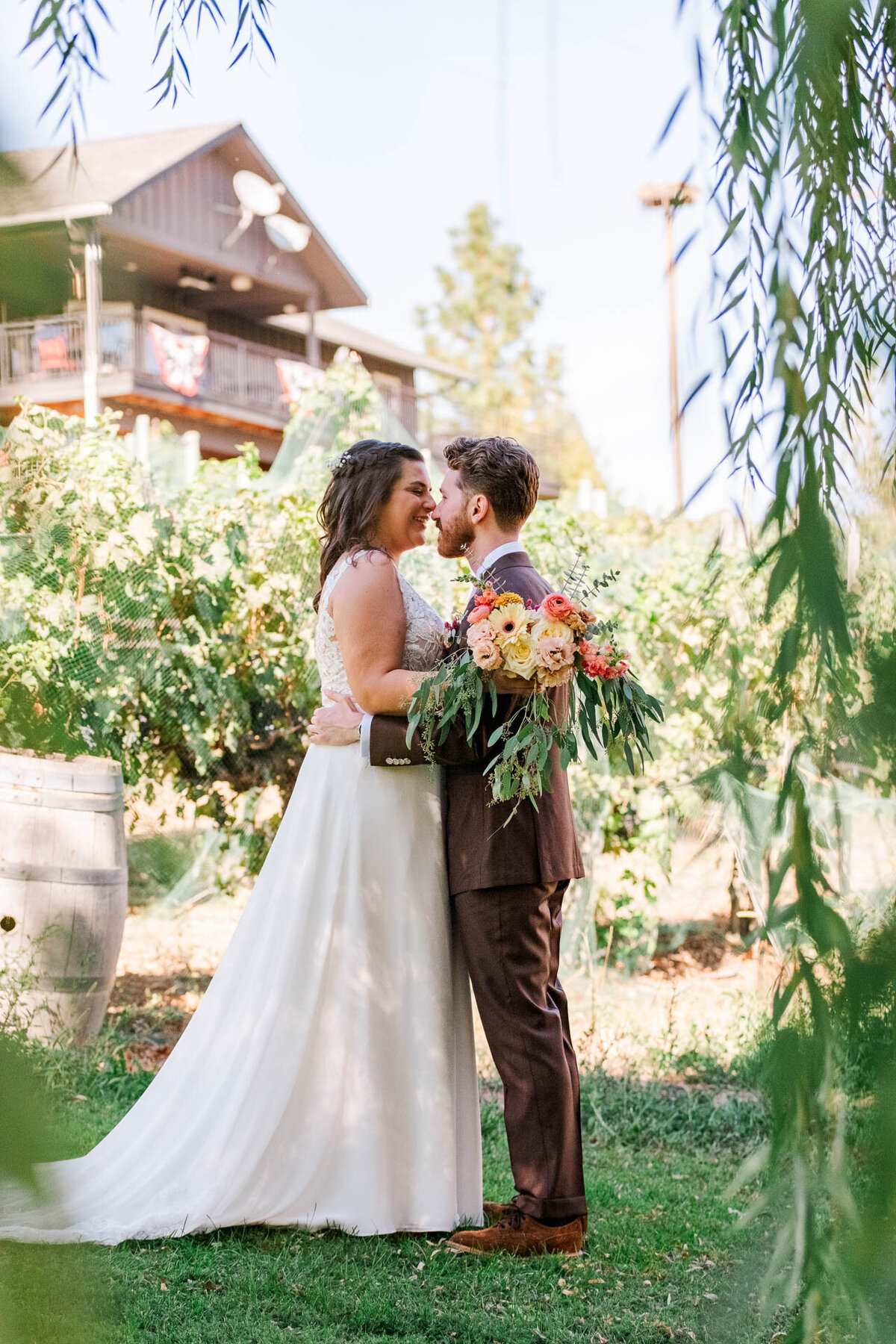 Rio-Vista-Winery-Wedding-Chelan-WA-23