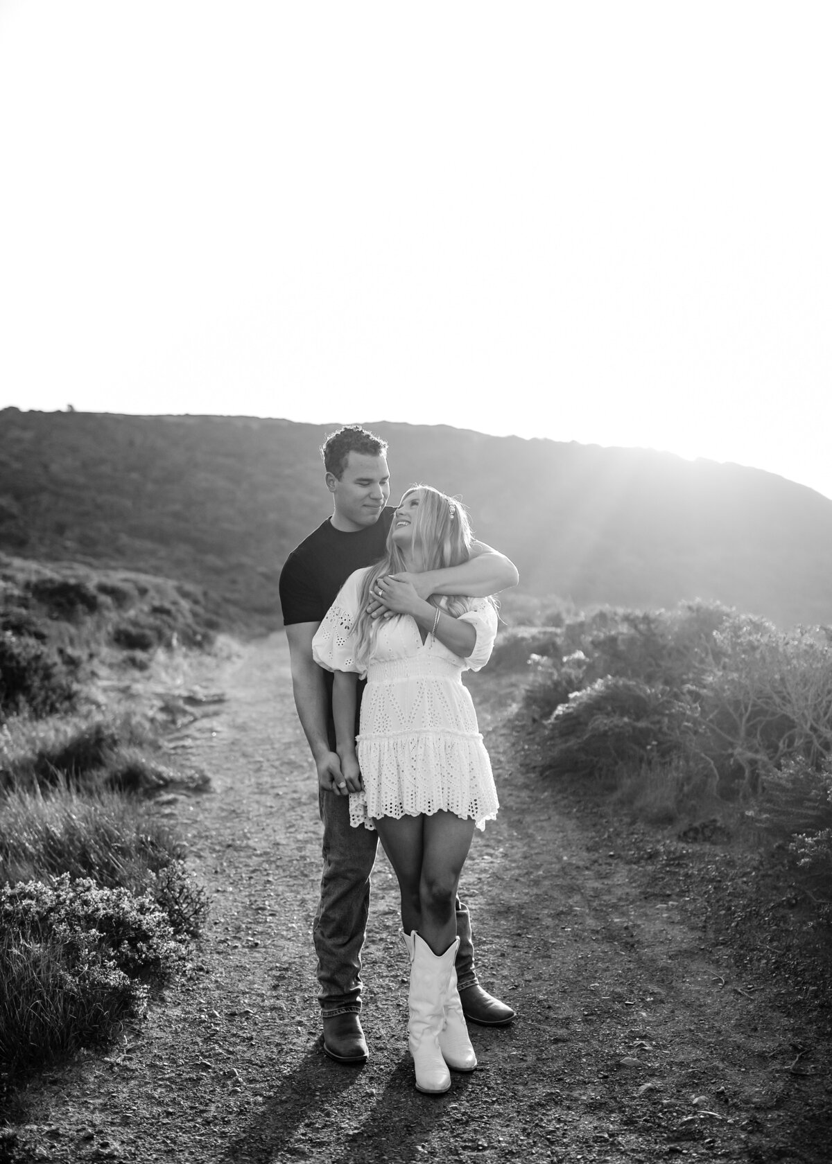 10292022_Julia+JadenEngagements_RodeoBeachCA_AnjaJensenPhotography-126