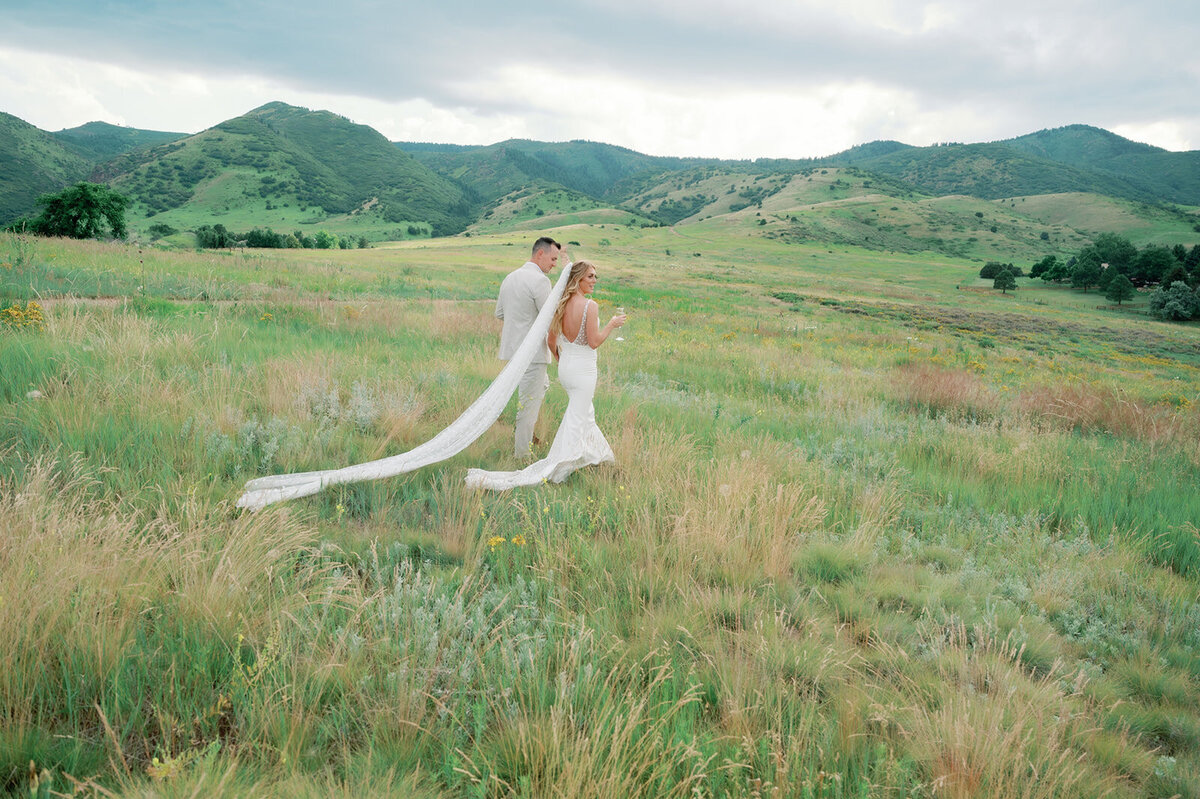 MorganandJoeSneakPeaksWedding-099